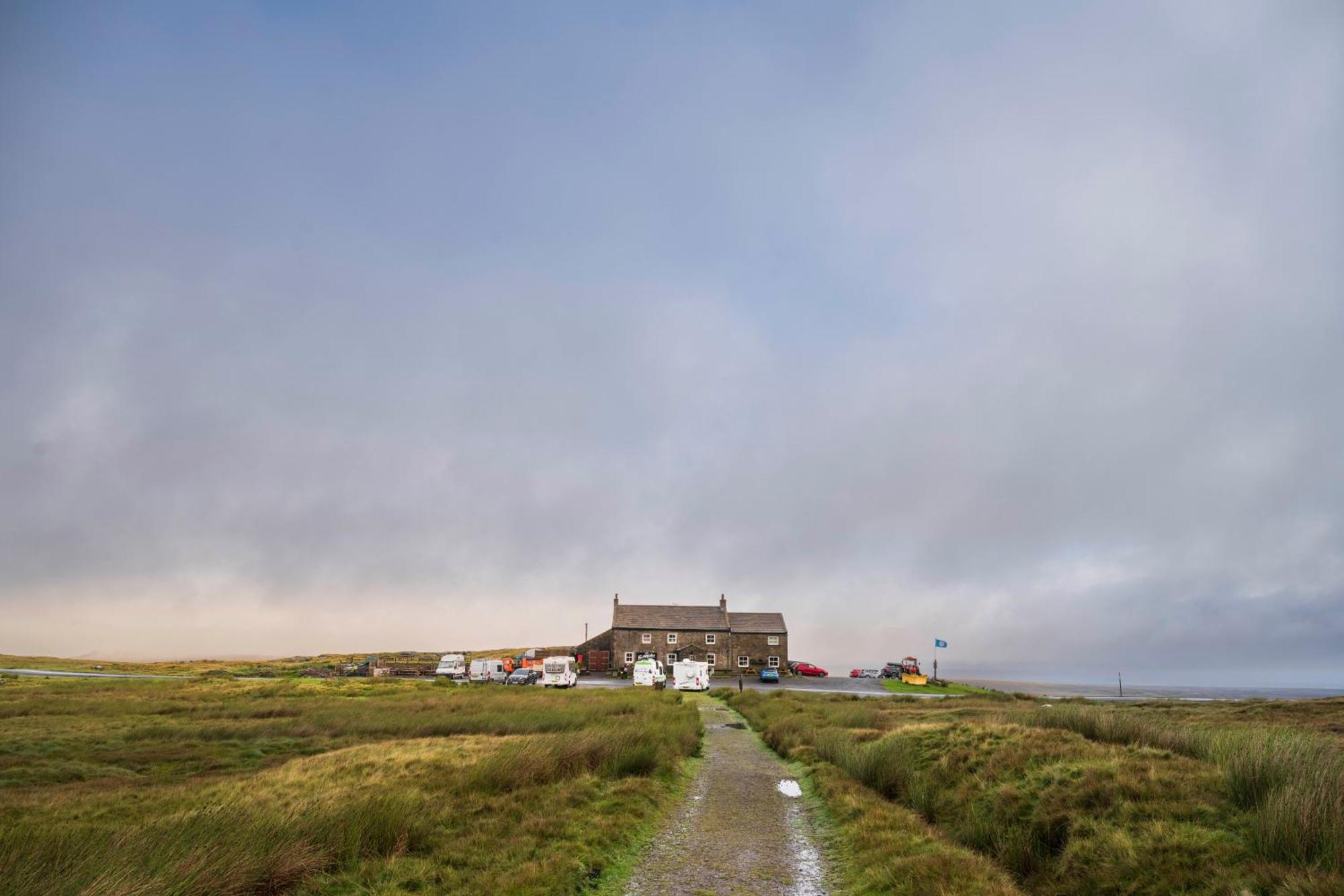 The Tan Hill Inn Keld Экстерьер фото
